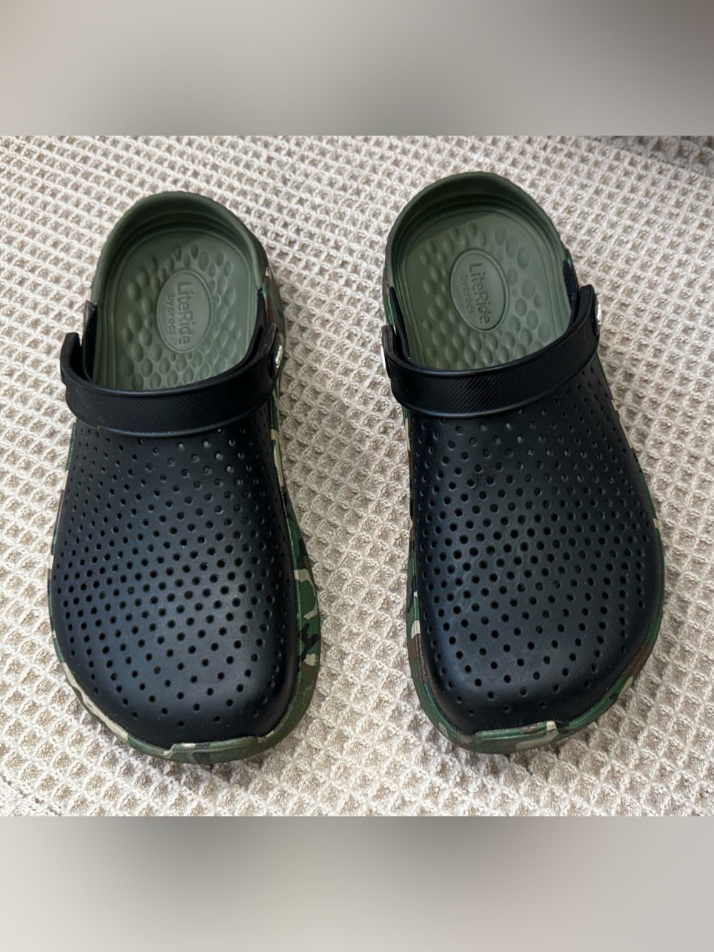 CROCS Clogs